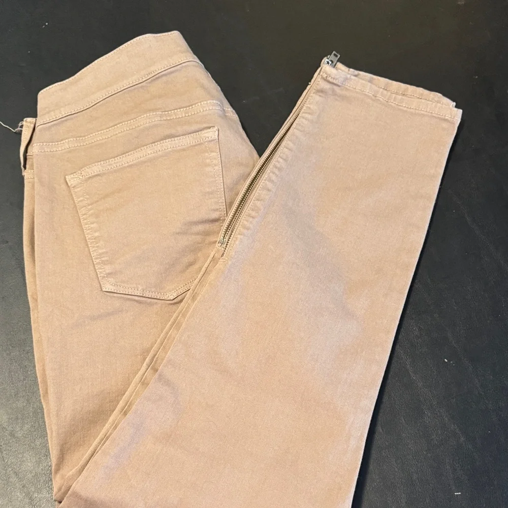 GAP 1969 Beige Casual Pants